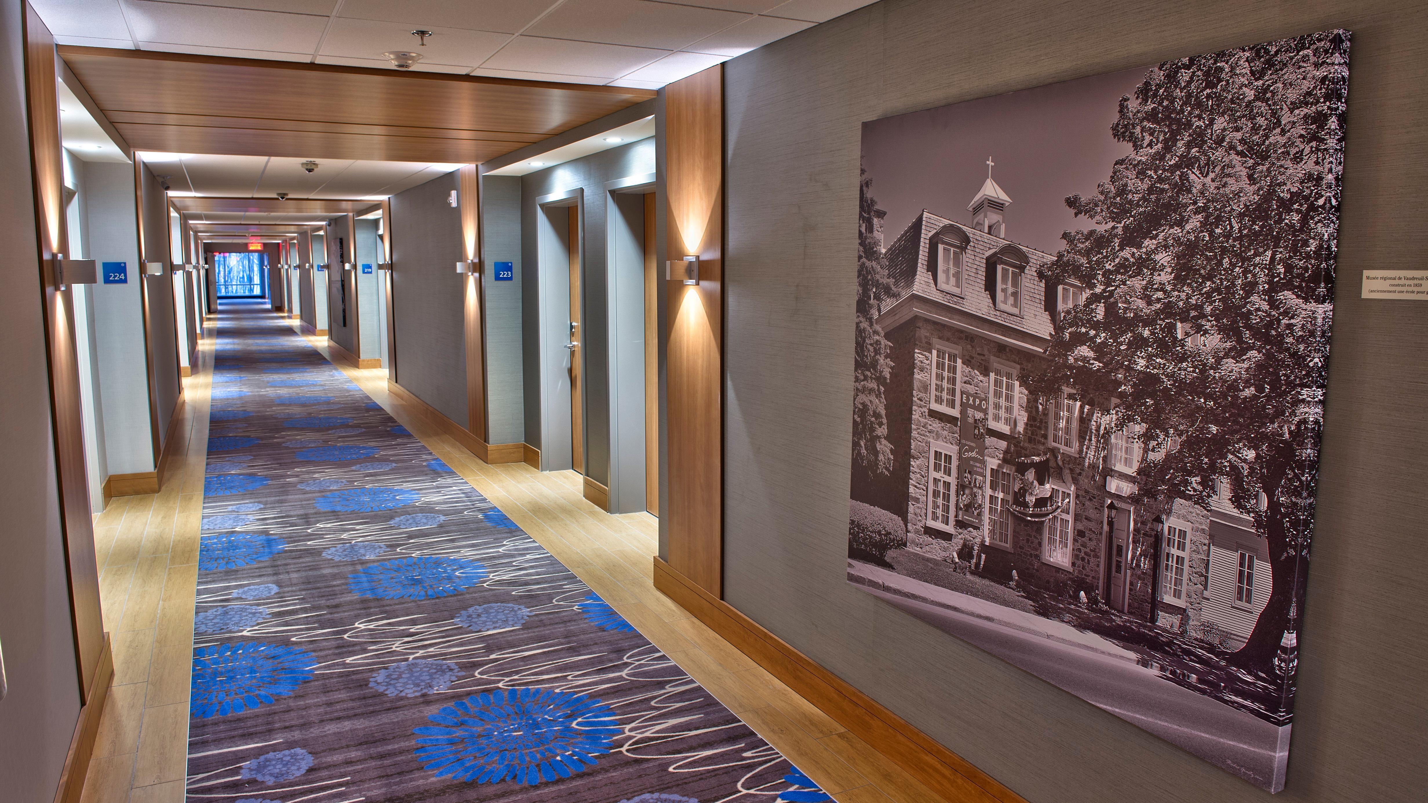 Express & By Ihg Hotel 3*